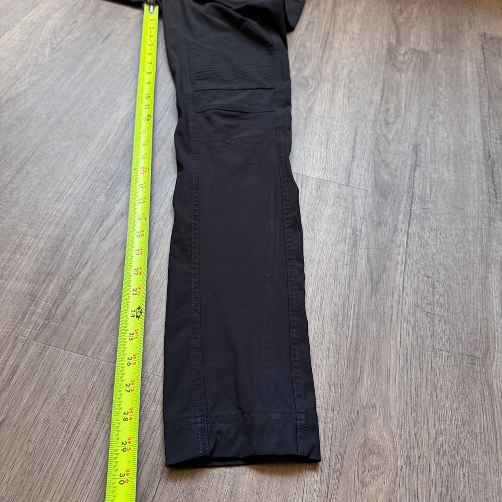 Lululemon Bust A Move Women's Pants - Estimated Size 2 - Picture 13 of 16